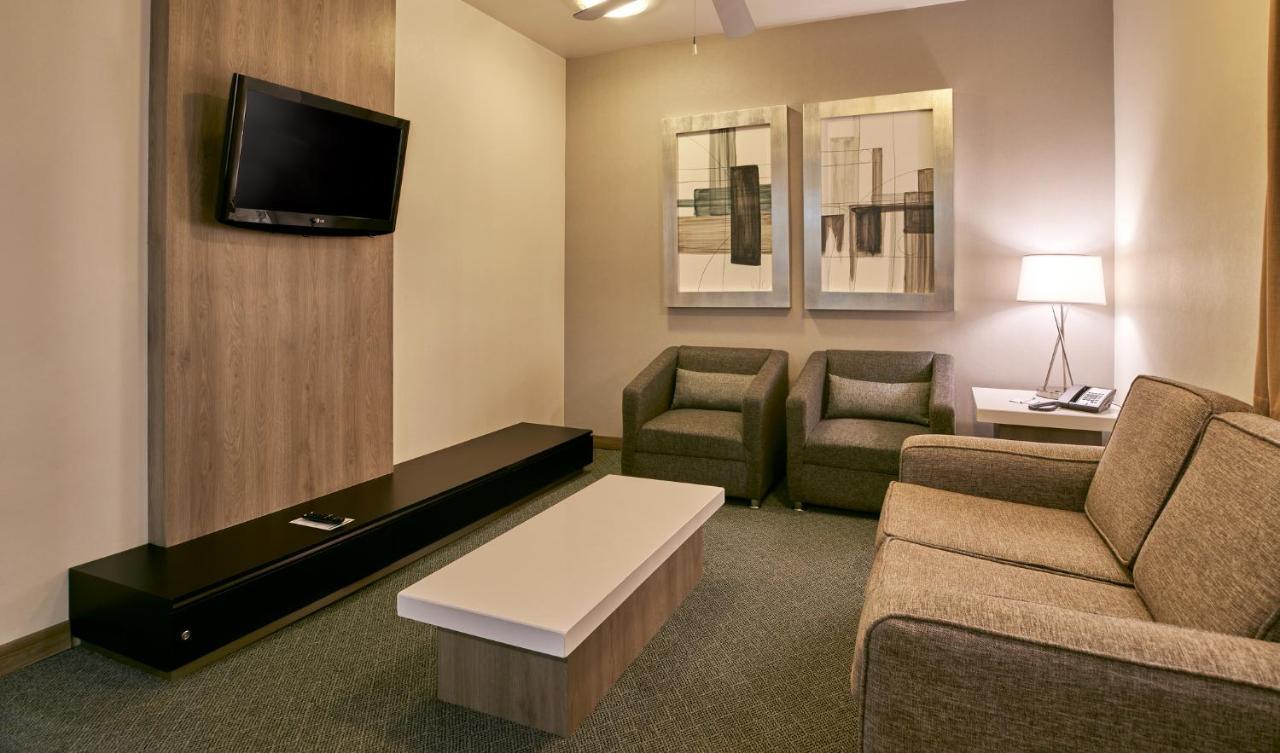 Holiday Inn Hotel & Suites Chihuahua By Ihg Exteriér fotografie