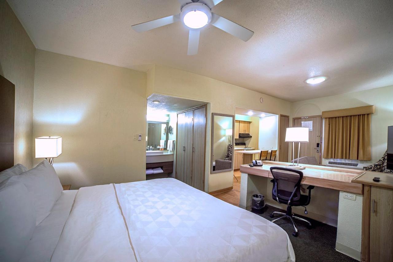 Holiday Inn Hotel & Suites Chihuahua By Ihg Exteriér fotografie